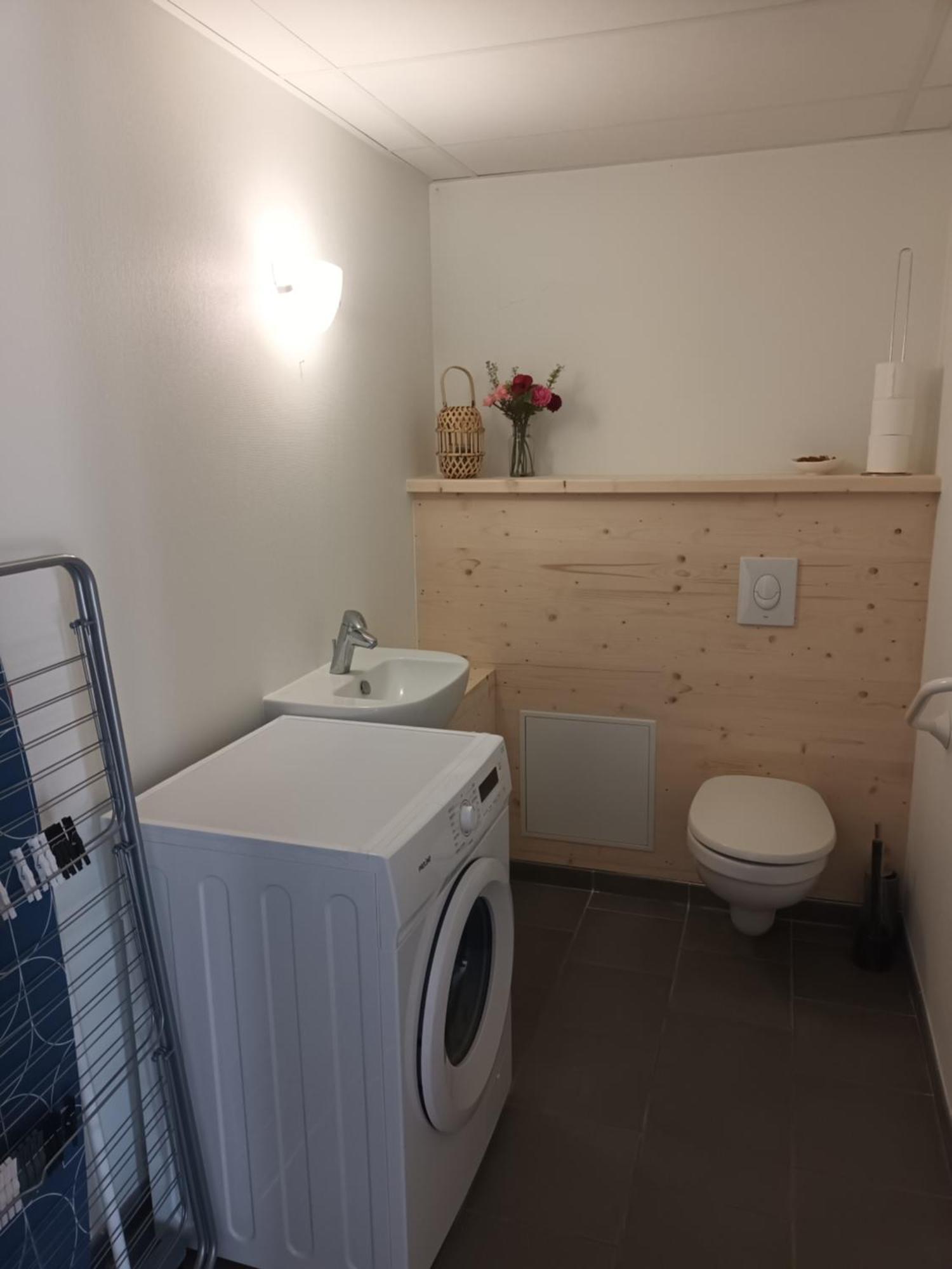 Gite 4 Personnes Proche Des Cascades Du Herisson Doucier Exterior foto